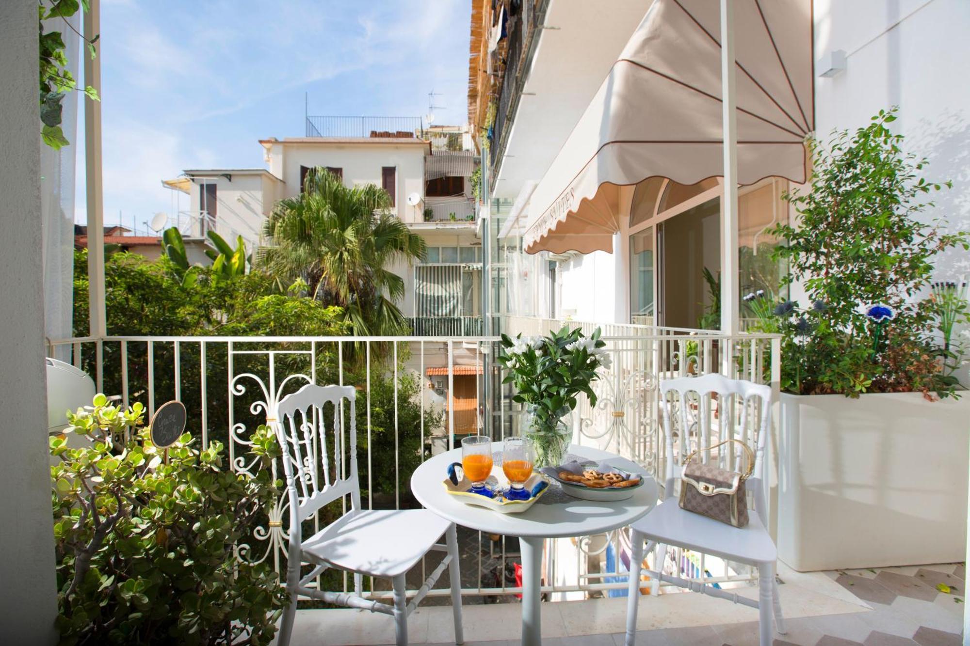 Grace Suites Sorrento Eksteriør bilde